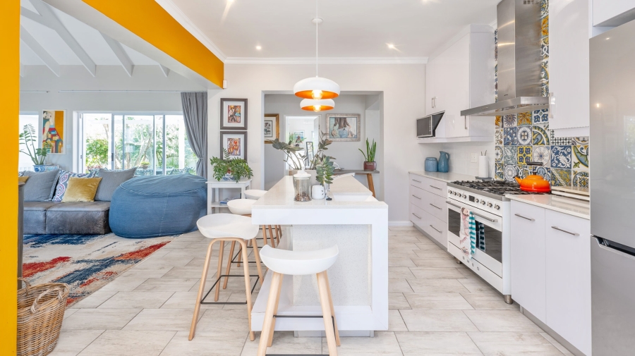 4 Bedroom Property for Sale in Struisbaai Western Cape